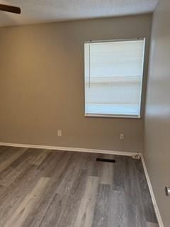 10401 SYCAMORE Avenue — photo 11