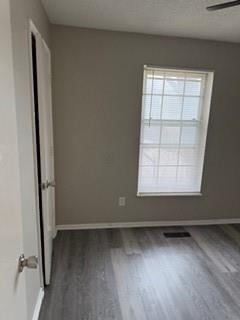 10401 SYCAMORE Avenue — photo 12