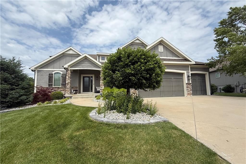 194 SW Roosevelt Ridge Drive — photo 2
