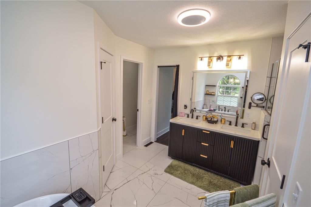 3711 S Rust Road — photo 37