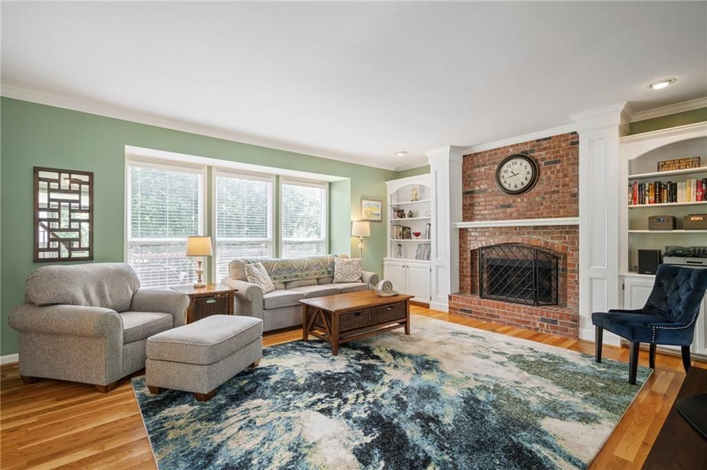 10329 Ballentine Street — photo 10