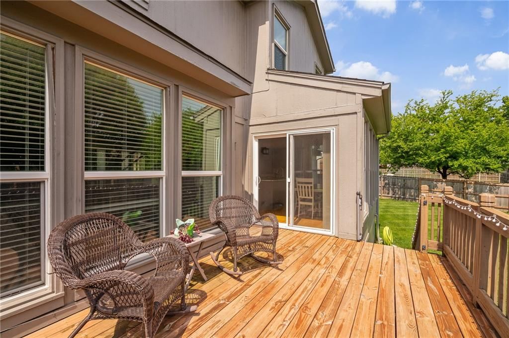 10329 Ballentine Street — photo 59
