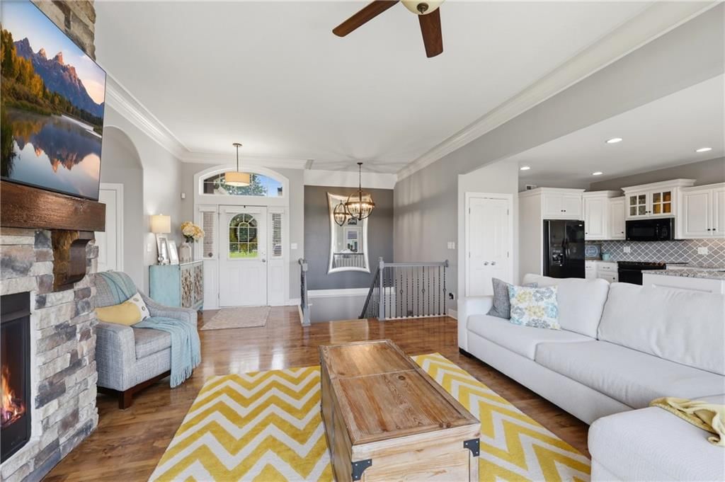 2301 NW Hedgewood Drive — photo 14