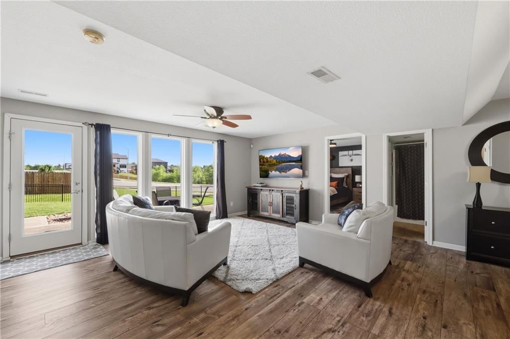 2301 NW Hedgewood Drive — photo 19