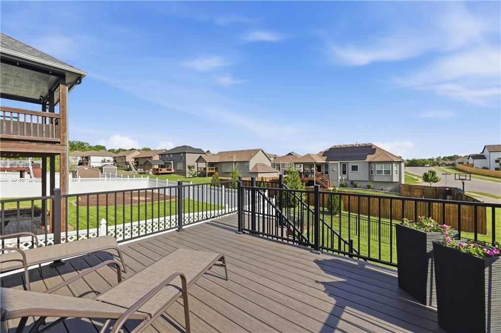 2301 NW Hedgewood Drive — photo 31