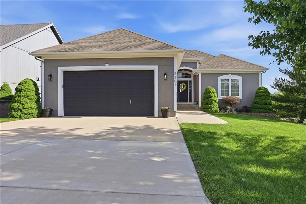 2301 NW Hedgewood Drive — photo 33