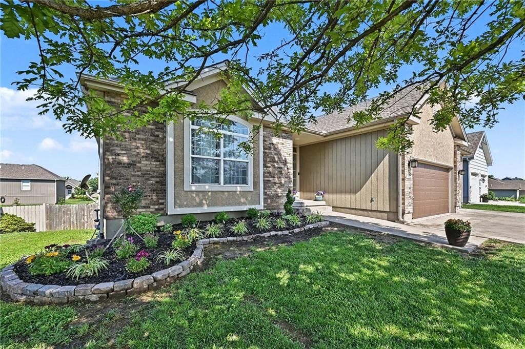 704 Crestridge Drive — photo 5