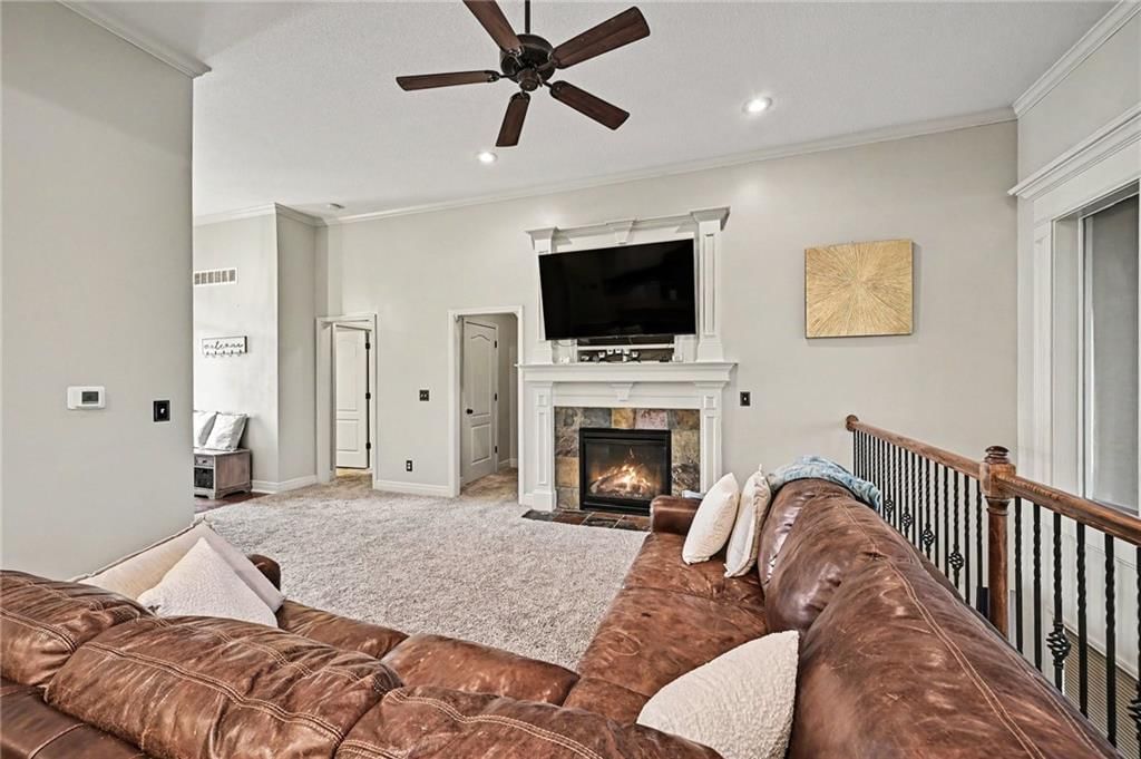 704 Crestridge Drive — photo 9