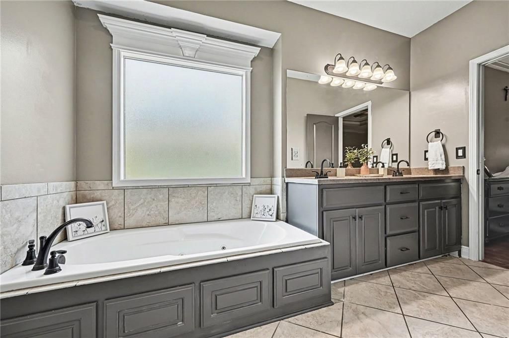 704 Crestridge Drive — photo 20