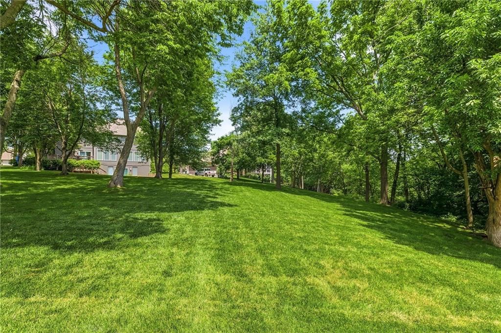 2400 SW Wintercreek Court — photo 68