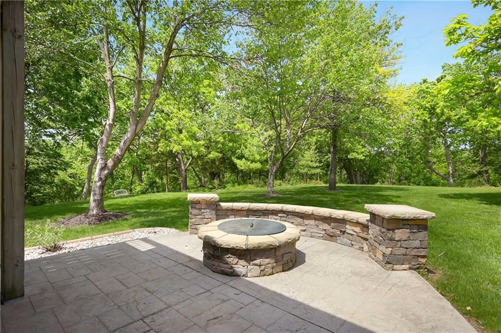 980 NW High Point Drive — photo 4