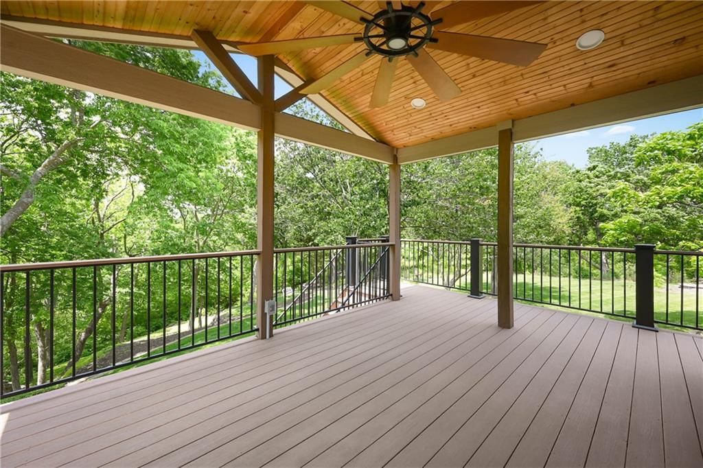 980 NW High Point Drive — photo 16