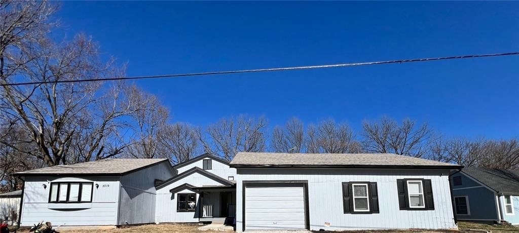 2019 Sunset Drive — photo 2