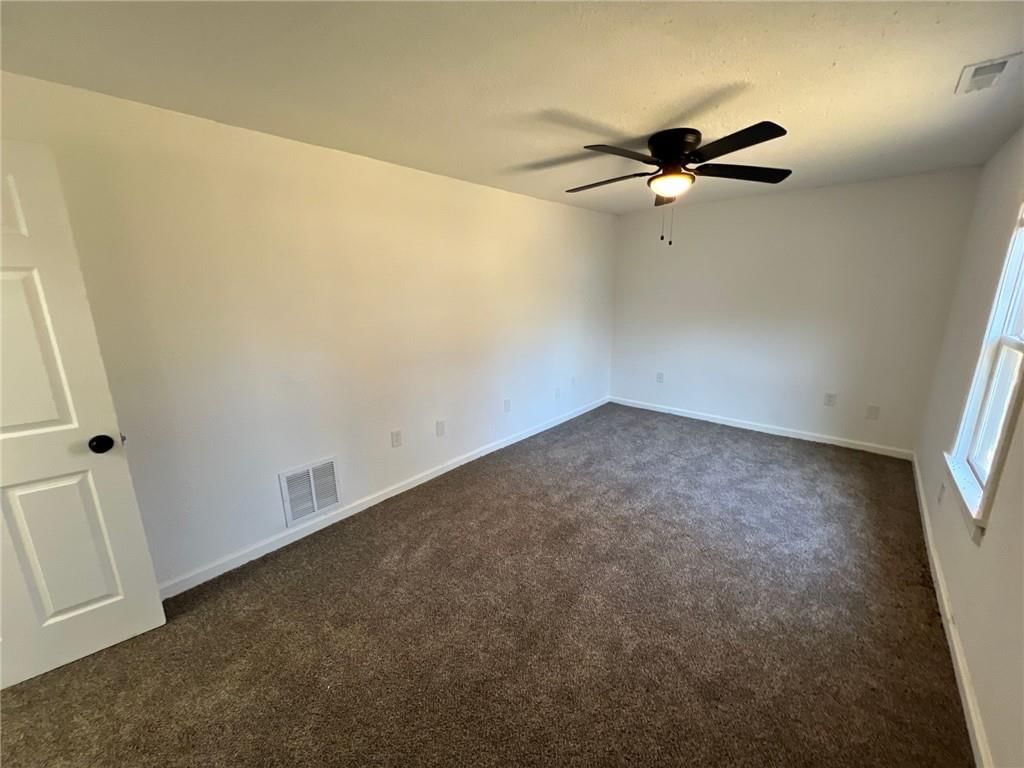 2019 Sunset Drive — photo 4