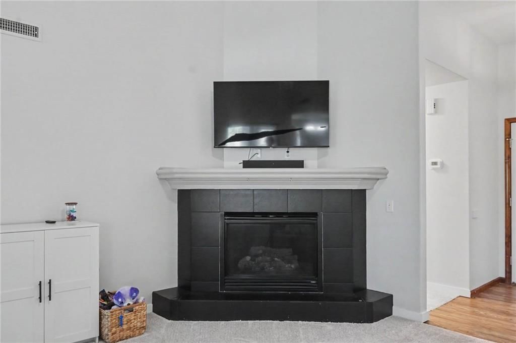 928 Bluestem Drive — photo 7