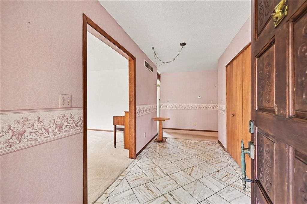 1701 Sunset Boulevard — photo 28