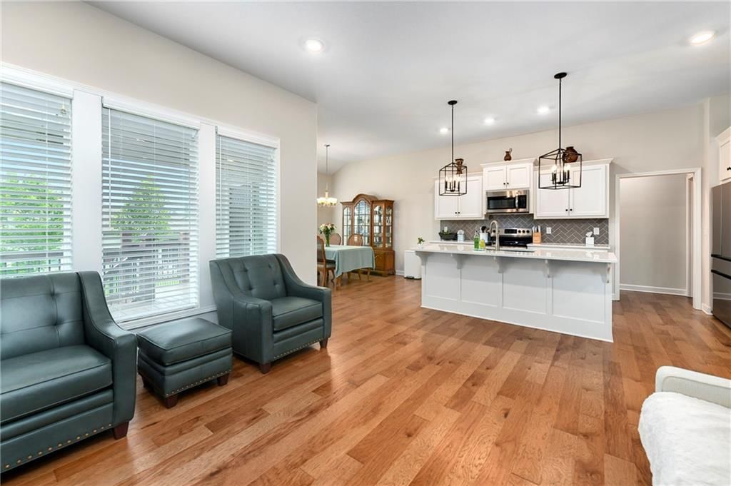 124 SE Briar Valley Lane — photo 5