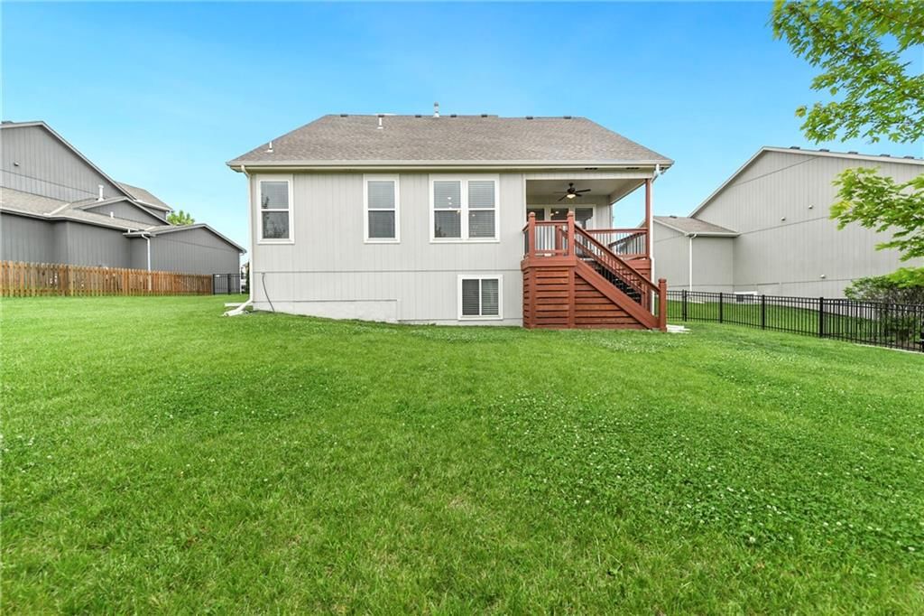 124 SE Briar Valley Lane — photo 26