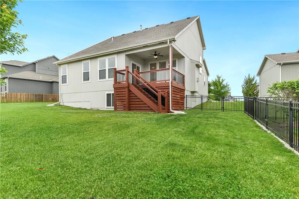 124 SE Briar Valley Lane — photo 27