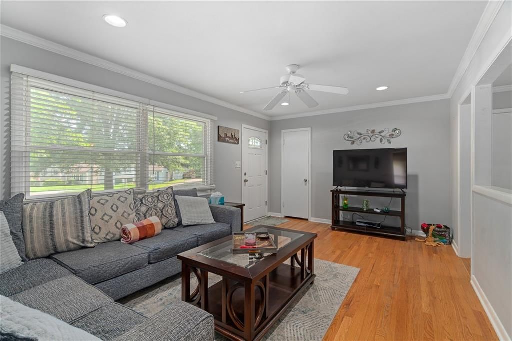 8401 W 68th Terrace — photo 10
