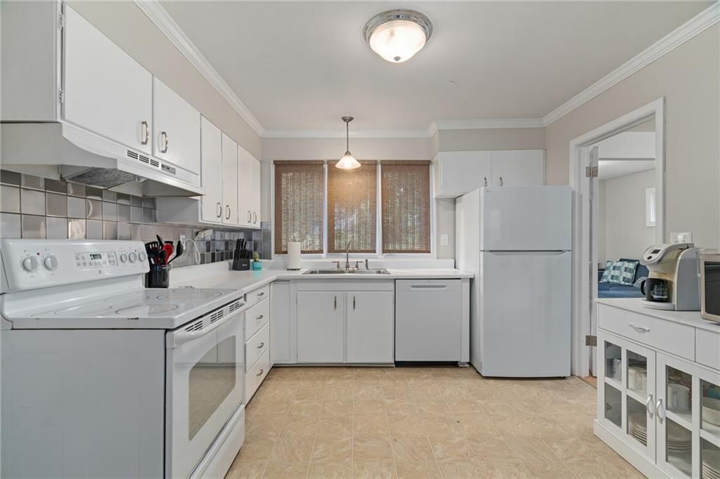 8401 W 68th Terrace — photo 11
