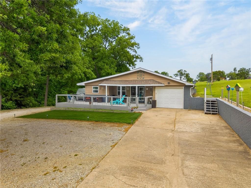 143 Lake Viking Terrace — photo 2