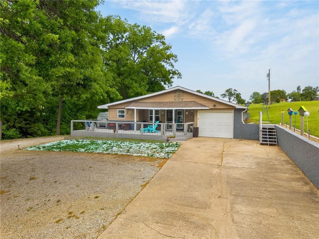 143 Lake Viking Terrace — photo 3