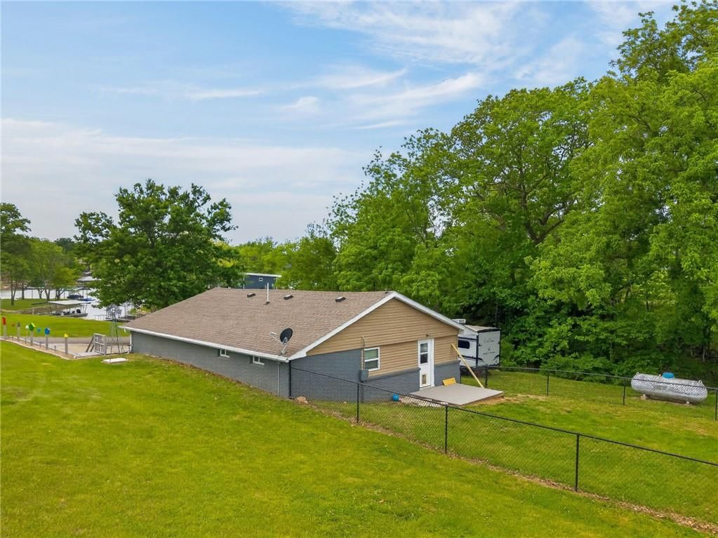 143 Lake Viking Terrace — photo 8
