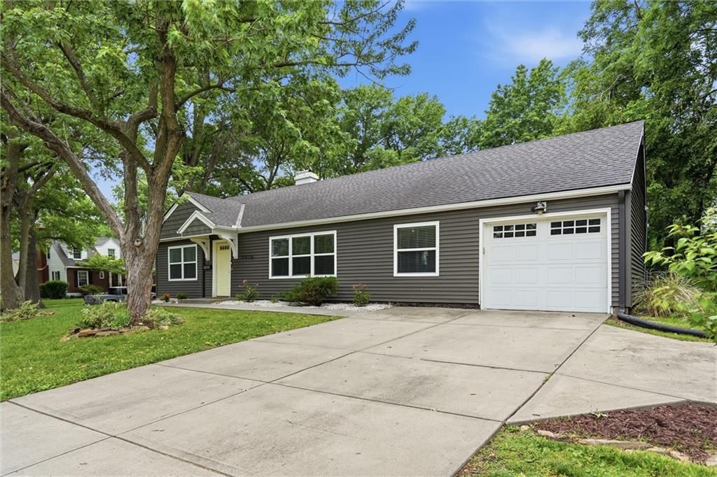7816 Booth Drive — photo 2