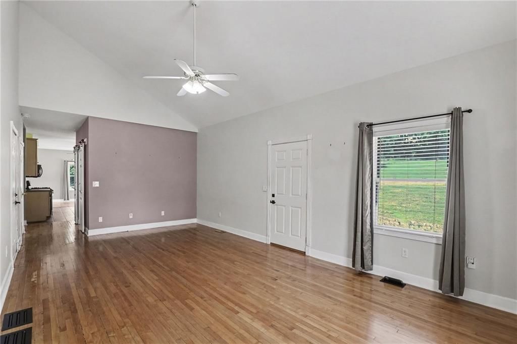14921 Pine View Drive — photo 5