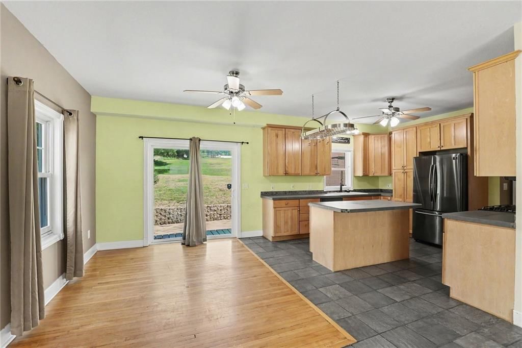 14921 Pine View Drive — photo 8