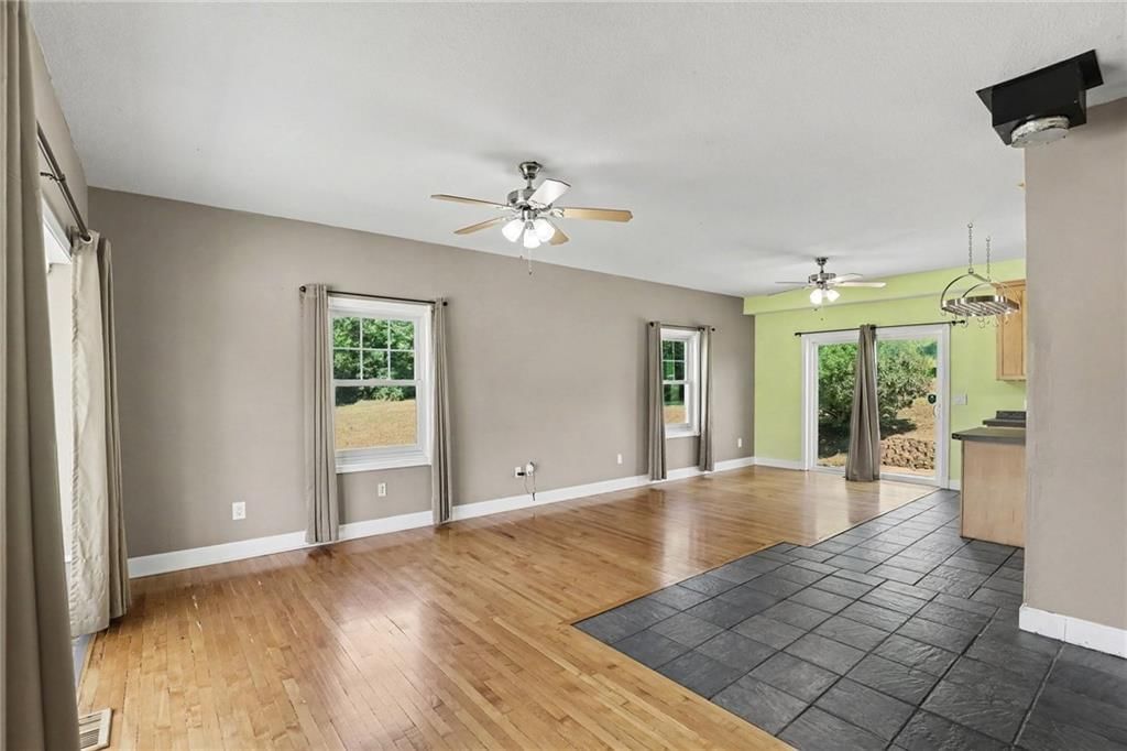 14921 Pine View Drive — photo 11