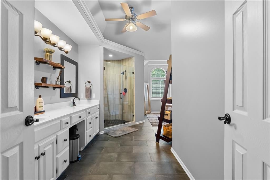 5717 NE Coral Drive — photo 18