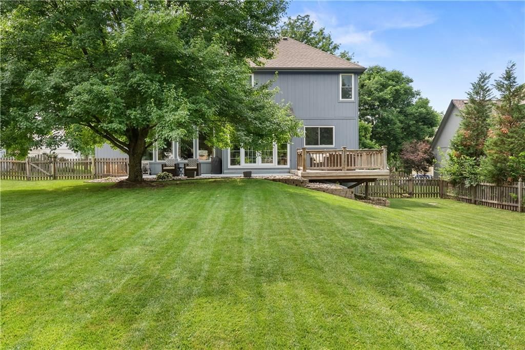 5717 NE Coral Drive — photo 35