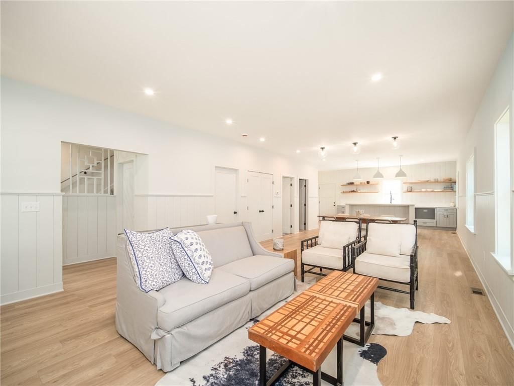 1022 Connecticut Street — photo 9