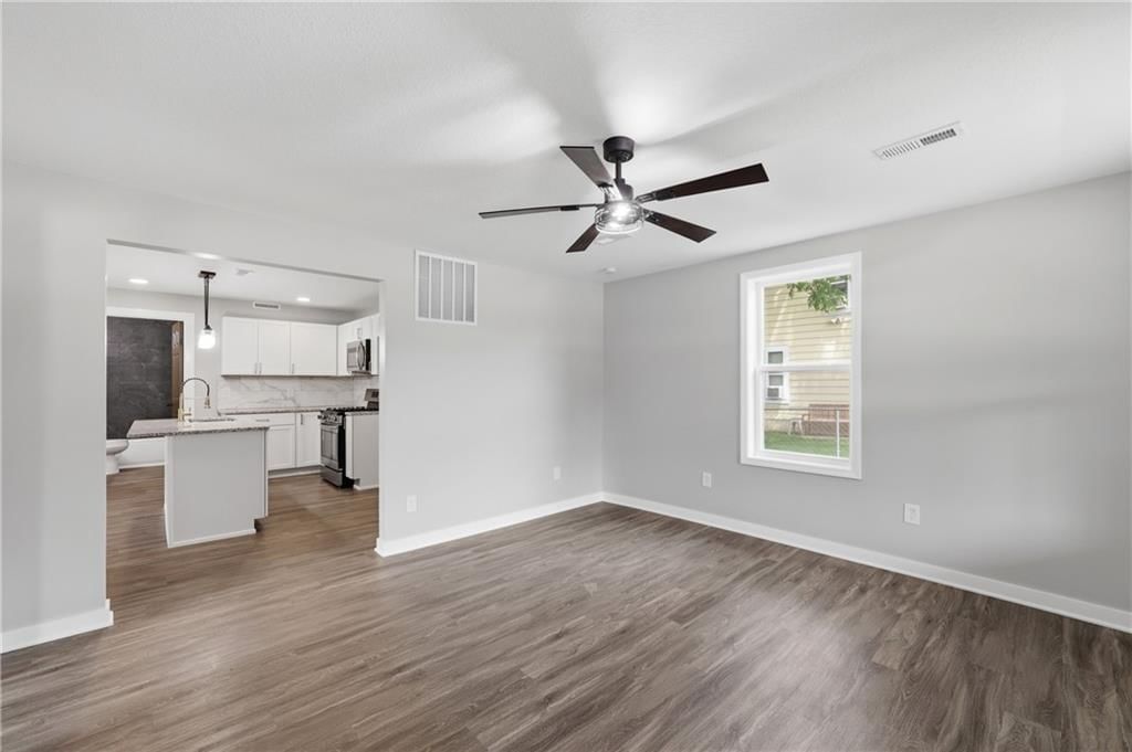 706 S Butler Drive — photo 5