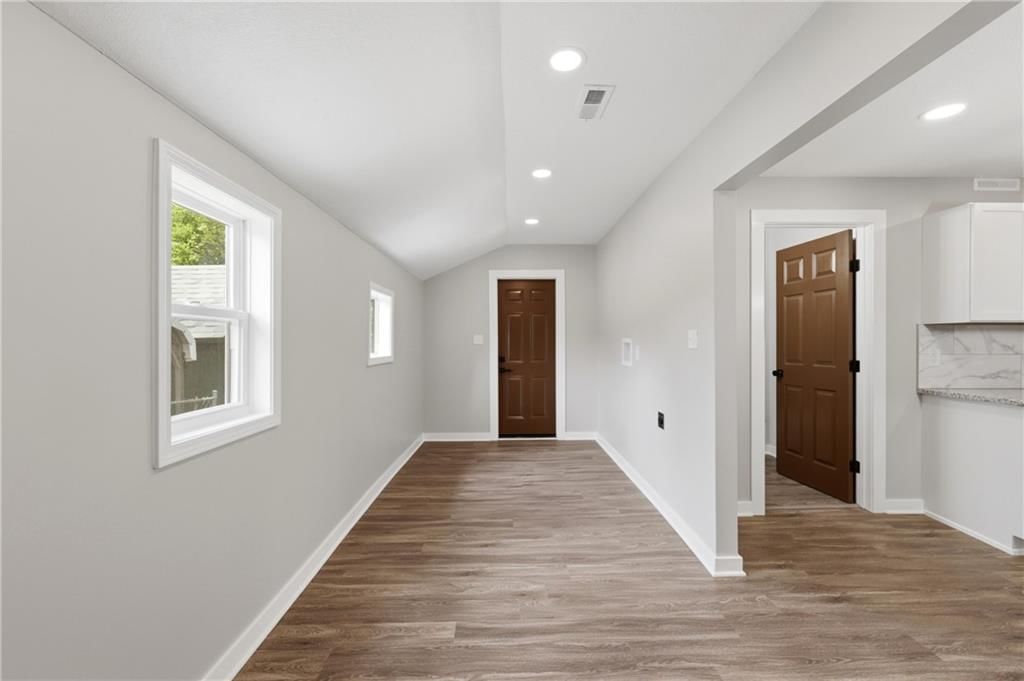 706 S Butler Drive — photo 10