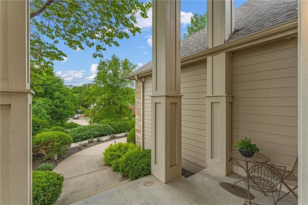 1606 Burning Tree Drive — photo 10