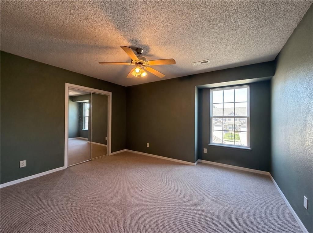 10559 E 46th Terrace — photo 4