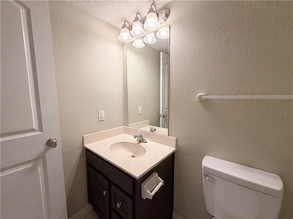 10559 E 46th Terrace — photo 6