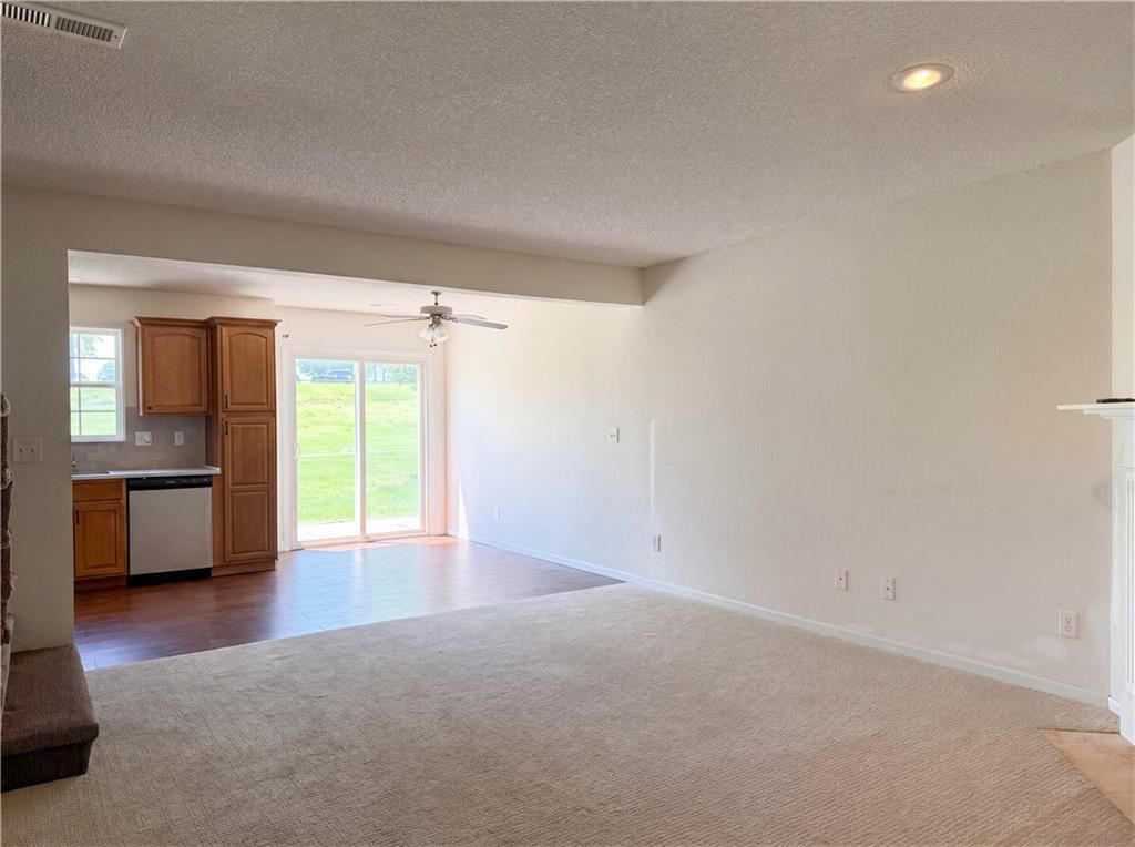 10559 E 46th Terrace — photo 8