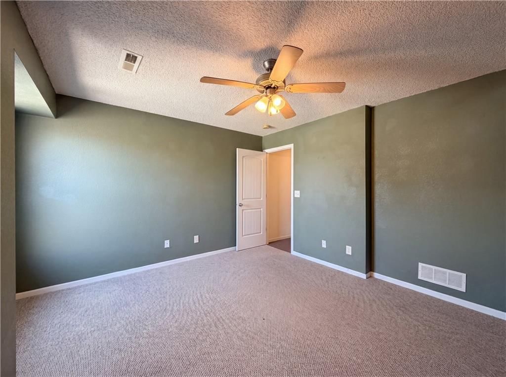10559 E 46th Terrace — photo 9