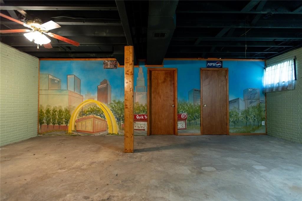 8030 N Main Street — photo 25