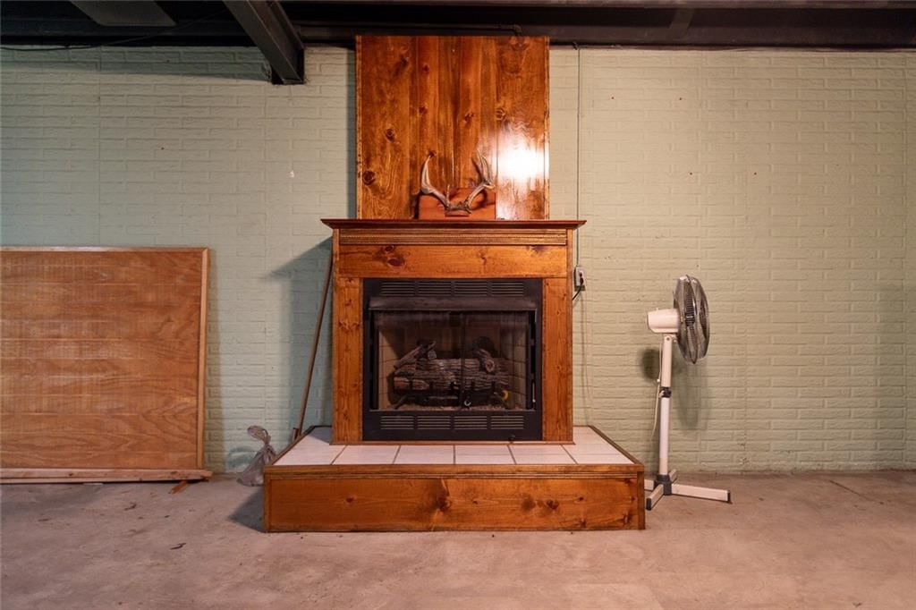 8030 N Main Street — photo 27
