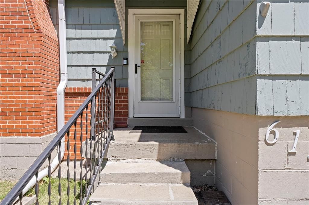614 NE Woodlawn Street — photo 4