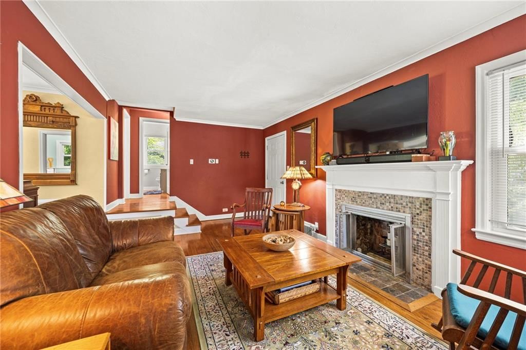 614 NE Woodlawn Street — photo 6