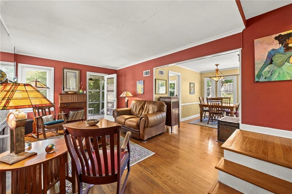 614 NE Woodlawn Street — photo 8