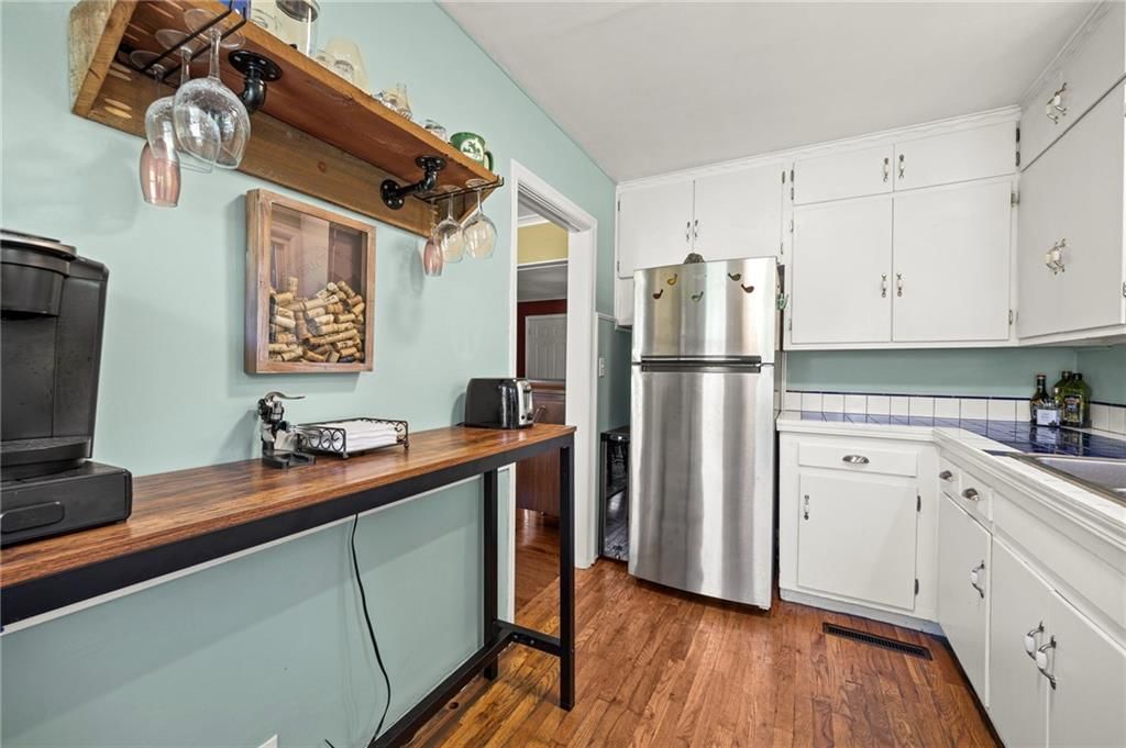 614 NE Woodlawn Street — photo 16
