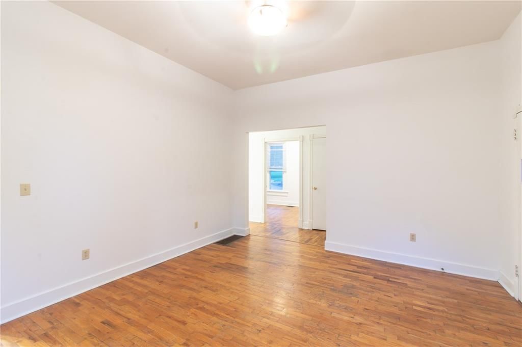 400 E Market Street — photo 15