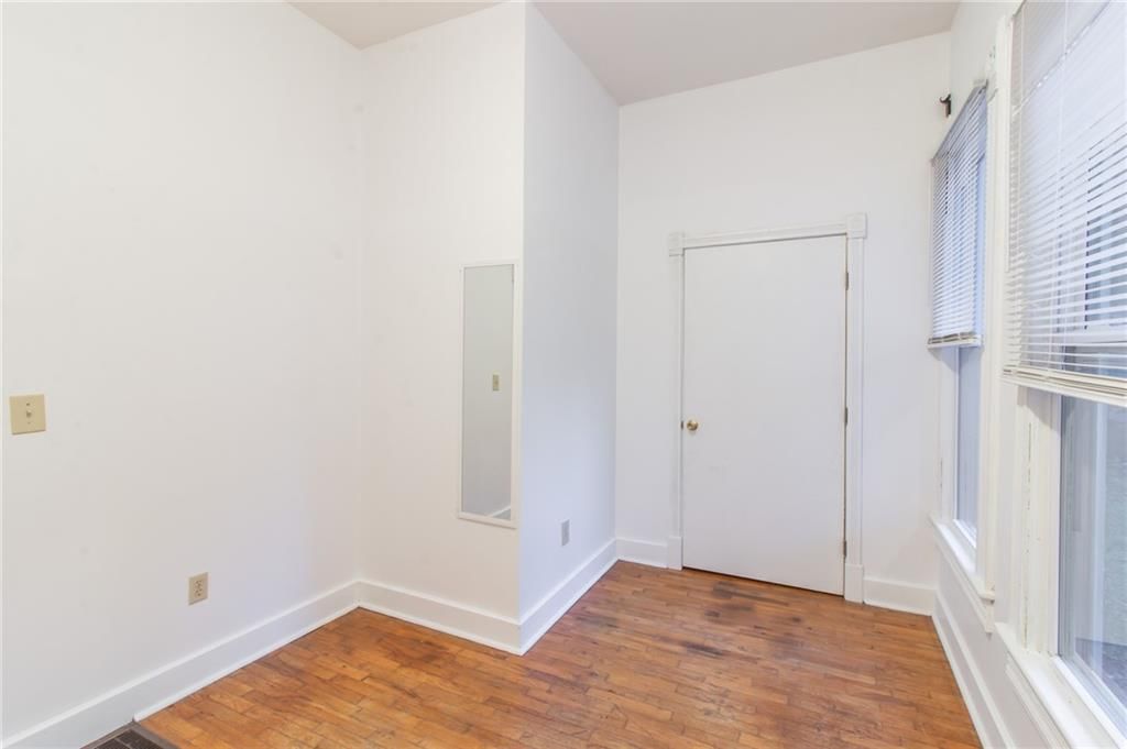 400 E Market Street — photo 17